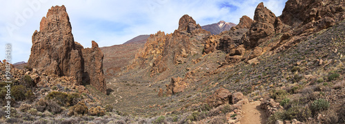 Bild auf Leinwand Rock formation at the hiking track Sendero 3 through Roques de Garcia in Teide