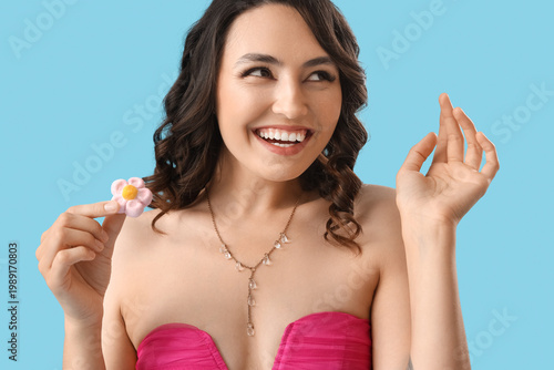 Young woman with candy in s...