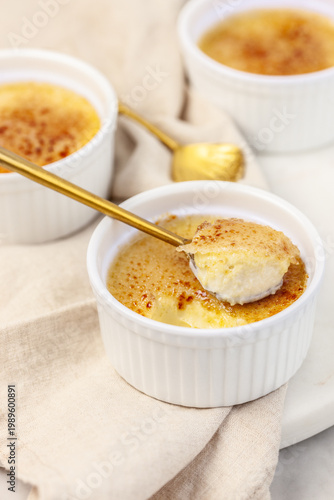Obraz na plátně Anise crème brûlée