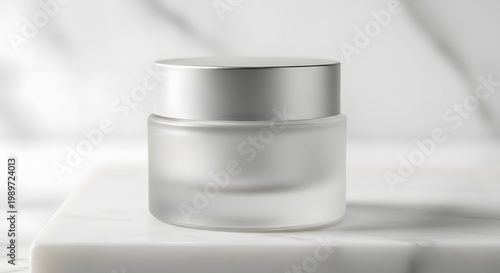 Cosmetic jar mockup realistic product presentation for skincare beauty and cream branding designs