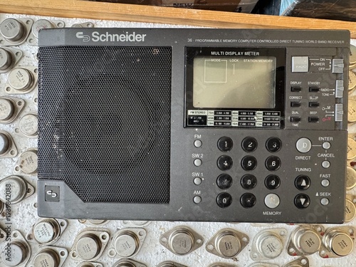 Tablou pe pânză Vintage Schneider Computer Controlled World Band Shortwave Radio Receiver