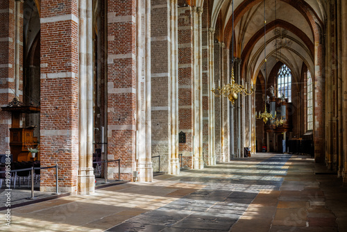 Lebuinus Church columns and interior, Deventer