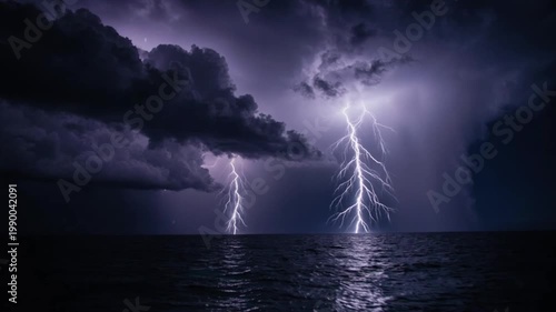 嵐の前線・夜の大洋・稲妻と雲のグラデーション空撮旋回映像