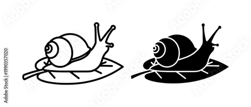 Canvas Print Snail crawling on leaf outline and silhouette icon set