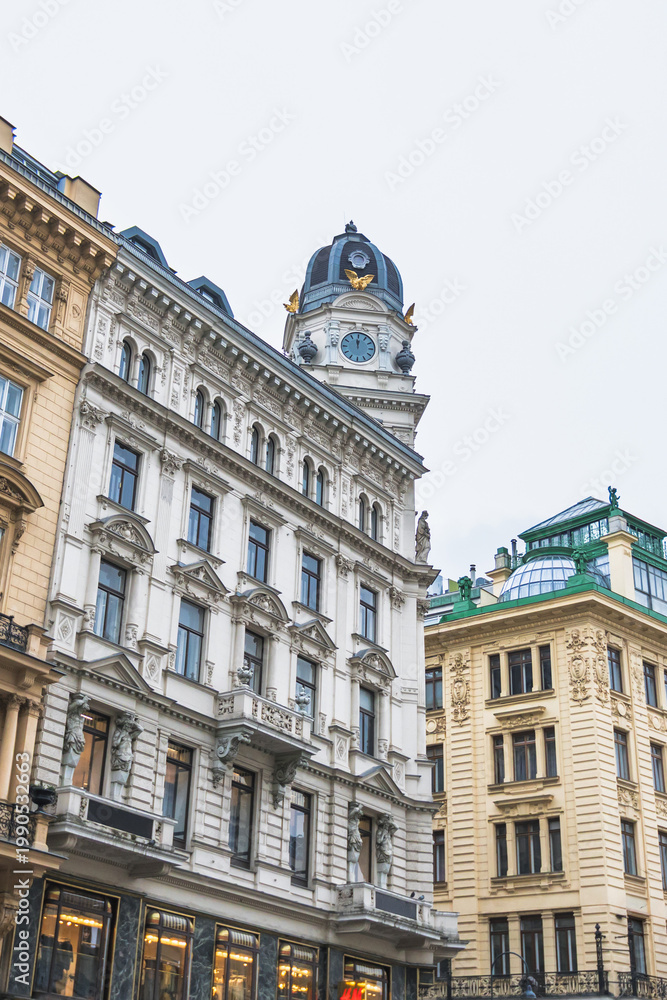 Obraz premium Elegant historic architecture in Vienna, Austria