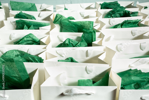 Φωτογραφία A view of several goodie bags.