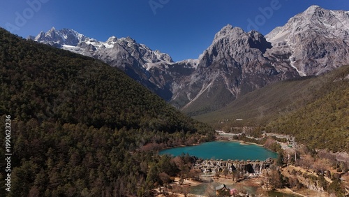 Bild auf Leinwand Gorgeous Yulong snow Mount