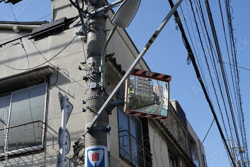 Canvas Print street corner in tokyo