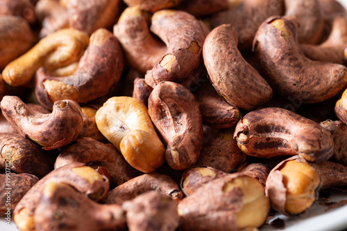 Cuadro en lienzo cashew nut on a plate