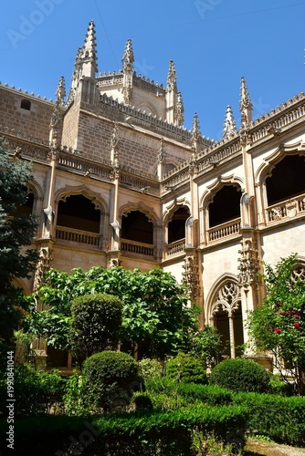 Le cloitre du monastère Saint Jean des Rois à Tolède en Espagne