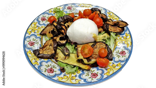 Specialità Mediterranea, Burrata e Verdure Grigliate, Sfondo Isolato per Graphic Design 22t