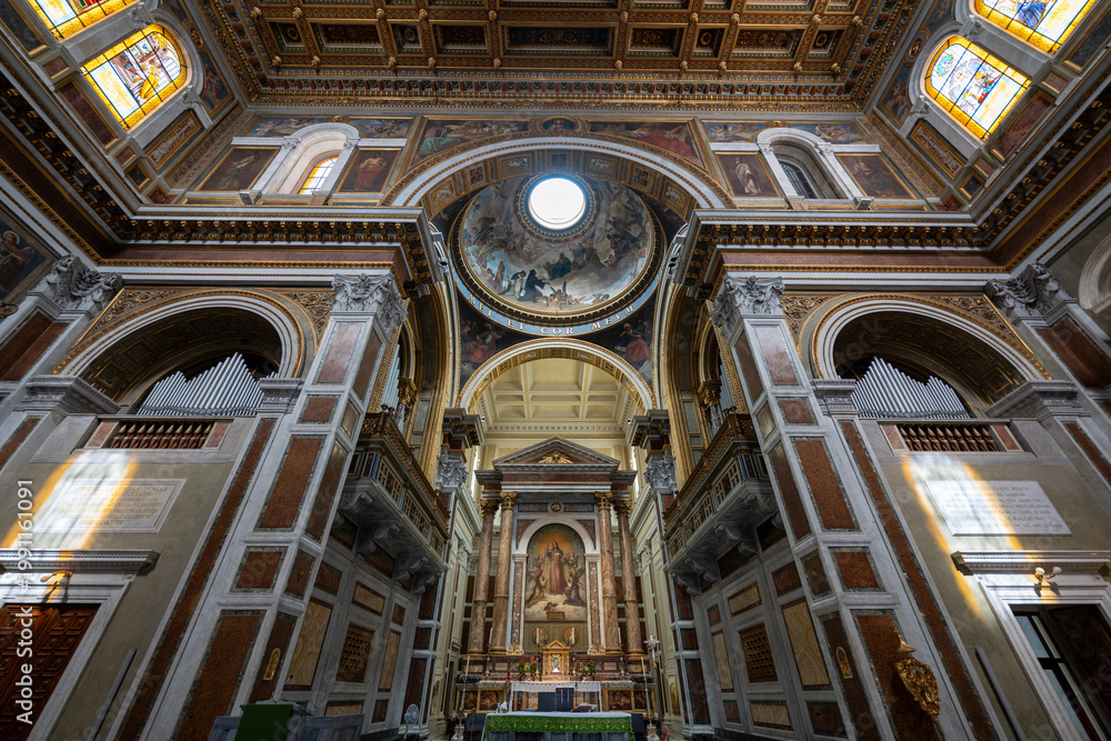 Obraz premium Interior of the Basilica of the Sacred Heart of Jesus - Rome, Italy