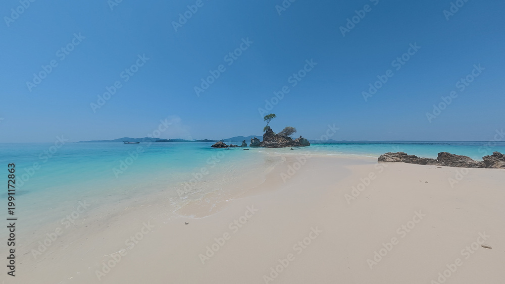 Obraz premium Island in Myanmar Sali Island
