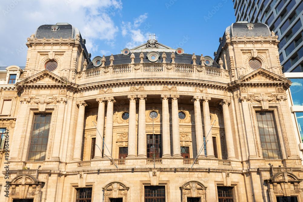 Fototapeta premium Opera Antwerpen building in Antwerp city, Belgium