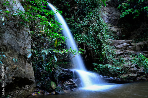 Φωτογραφία Mon Tha Than Waterfall or Montha Than Waterfall in summer at Doi Suthep-Pui National Park,Chiang mai, Northern Thailand