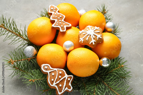 Tasty oranges with sweet co...