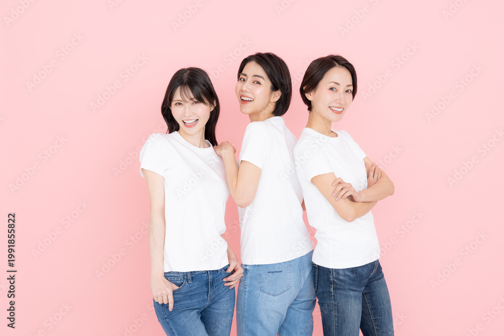 Fototapeta premium ミドル女性のビューティ