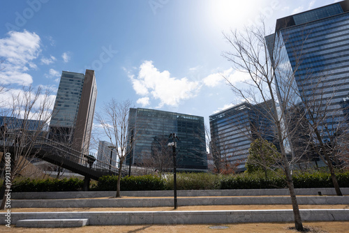 Canvas Print 大阪駅　うめきた公園