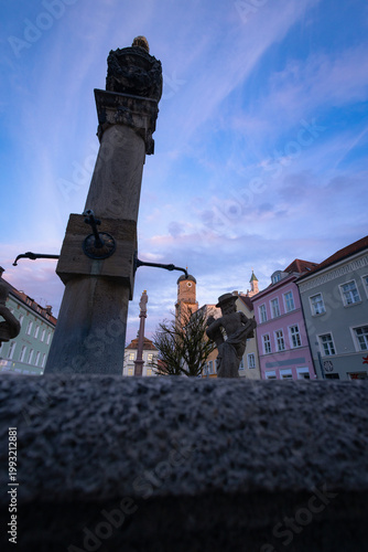 Marienplatz in der Altstadt von Weilheim in Oberbayern