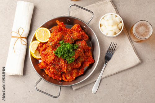 Quadro em tela 닭고기에 밀가루, 겨잣가루, 소금, 후추 따위를 묻혀 기름에 튀긴 요리
A dish of chicken coated in flour, mustard powder, salt, pepper, etc