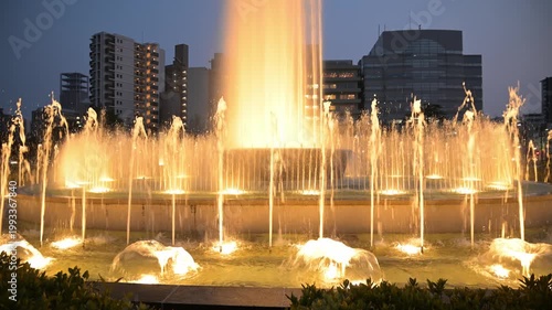 広島平和記念公園の夜の噴水