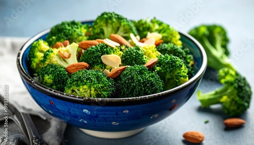 Frischer Brokkoli mit Mandeln