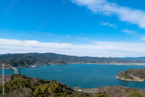 大草山展望台から眺める浜名湖と東名高速道路