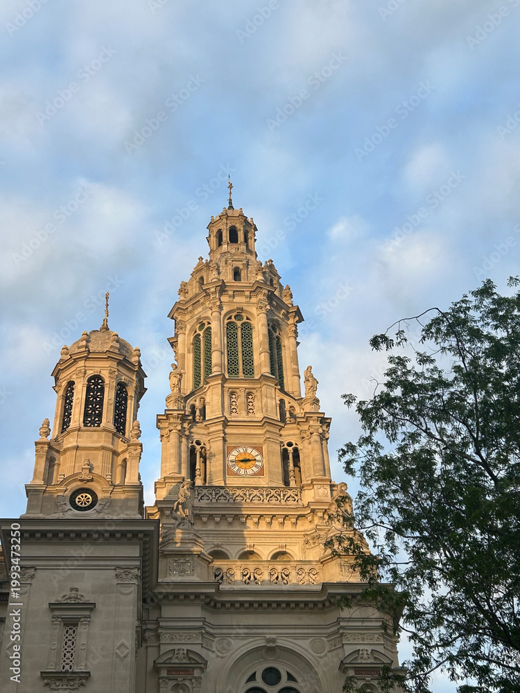 Obraz premium Stone church facade Paris France