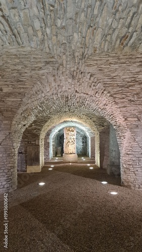 Photos L'ancienne salle capitulaire et scriptorium de l'abbaye Saint-Bénigne de Dijon (