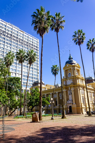 Historic building in Alfandega square