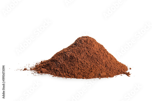 Obraz na płótnie Pile of ground coffee on white background