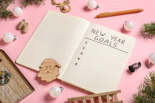 Notebook with empty to do l...