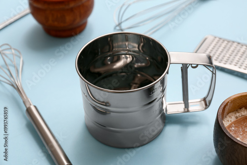 Metal flour sieve mug, whis...