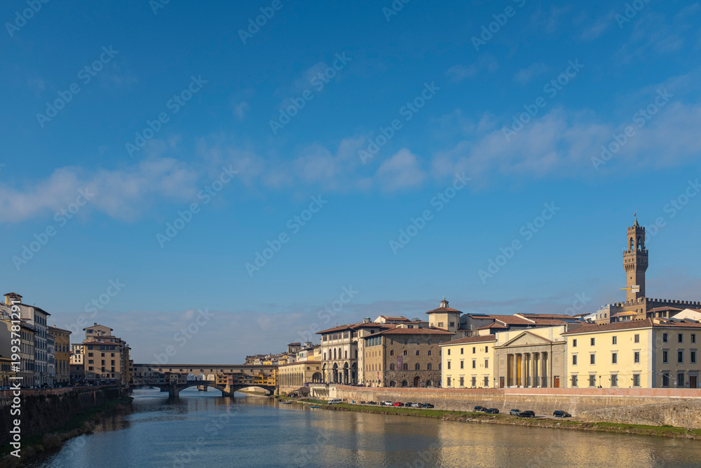 Fototapeta premium Beautiful Ponte Vecchio bridge landmark over the Arno bridge in the beautiful old city of Florence, Italy