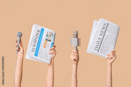 Female hands with microphon...