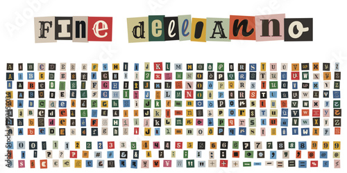 Scritta Fine dell'anno con lettere ritagliate stile collage e set alfabeto completo