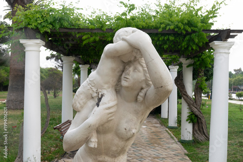 Mother and child sculpture in general san martin park