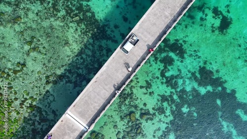高知県柏島の上空から俯瞰で撮った映像