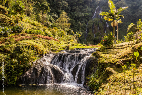 Schilderij op canvas Santa Helena waterfall at Santa Rosa de Cabal hot springs, Colombia