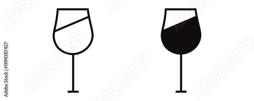 Ikon gelas anggur dalam gaya padat hitam. simbol linier.