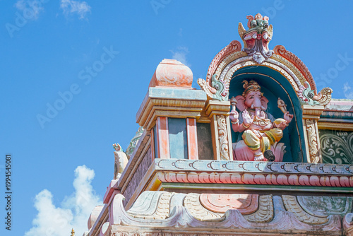 Foto Ancient Indian temple in Port Louis, Mauritius