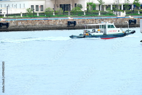 憧れの港町・神戸クルージング。青い海と都会のランドマークを巡るロマンチックな旅
