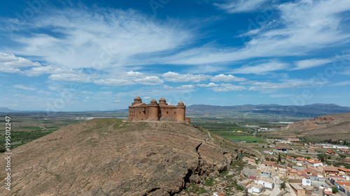 Schilderij op canvas Vista aérea del bonito castillo de la calahorra en el marquesado de Zenete, Espa