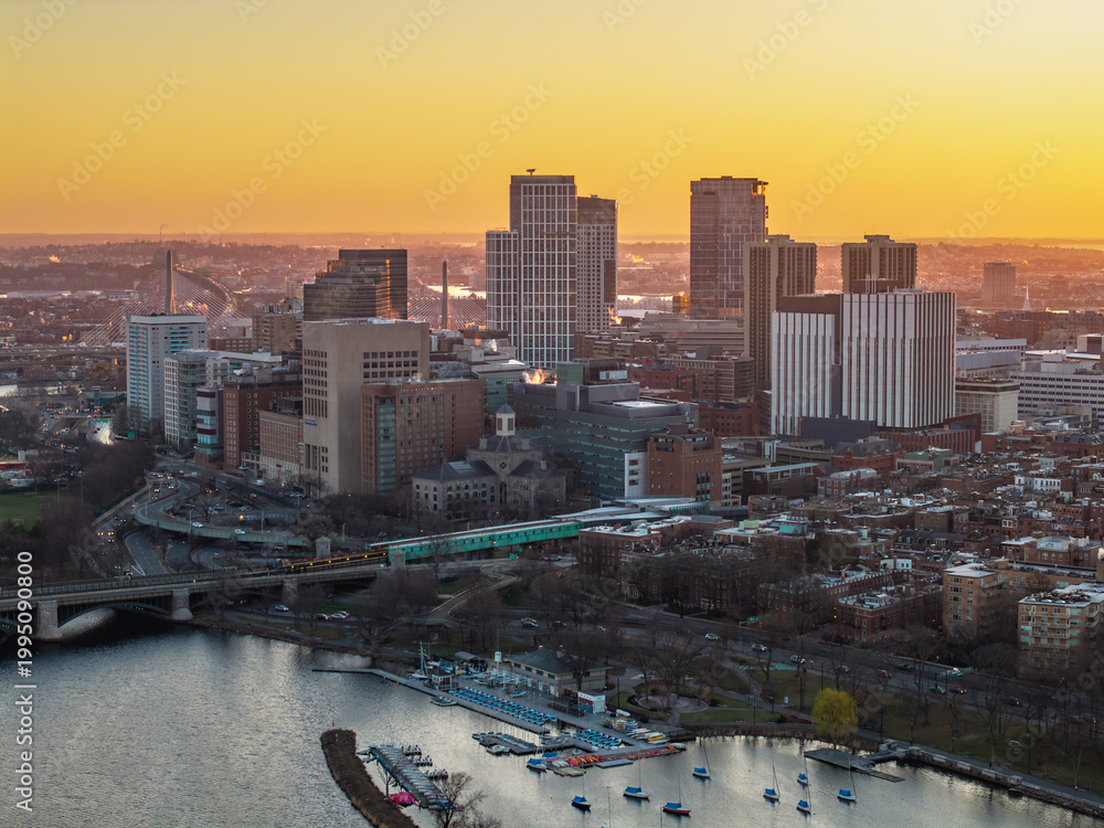 Obraz premium Boston waterfront skyline aerial during early morning