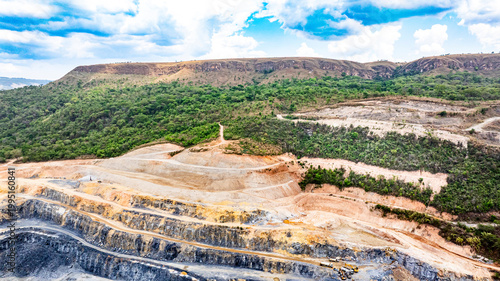 Valokuva Mines of extraction and processing of limestone inside of the Cafuringa Environmental Protection Area, causing devastation, pollution by cement factories