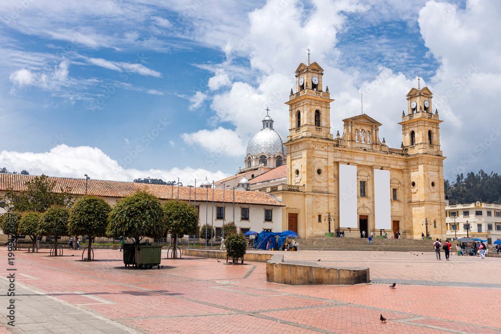 Fototapeta premium Chiquinquira, Boyaca - Colombia. March 10, 2026. The Basilica of Our Lady of the Rosary is a Colombian Catholic church.
