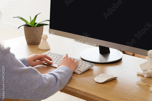 Female writer's hands editi...