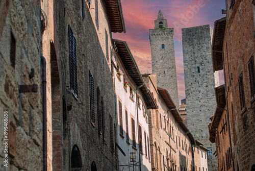 Foto the fantastic town of San Gimignano, a pearl in Tuscany