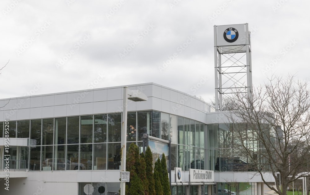 Obraz premium Parkview BMW, a dealer, located at 1155 Leslie St, North York, Toronto