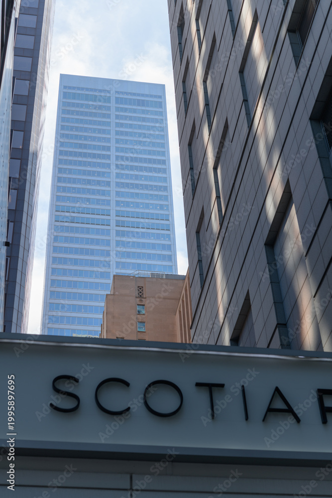 Obraz premium view of Commerce Court West (north elevation) seen from Scotia Plaza, 40 King St W, Toronto